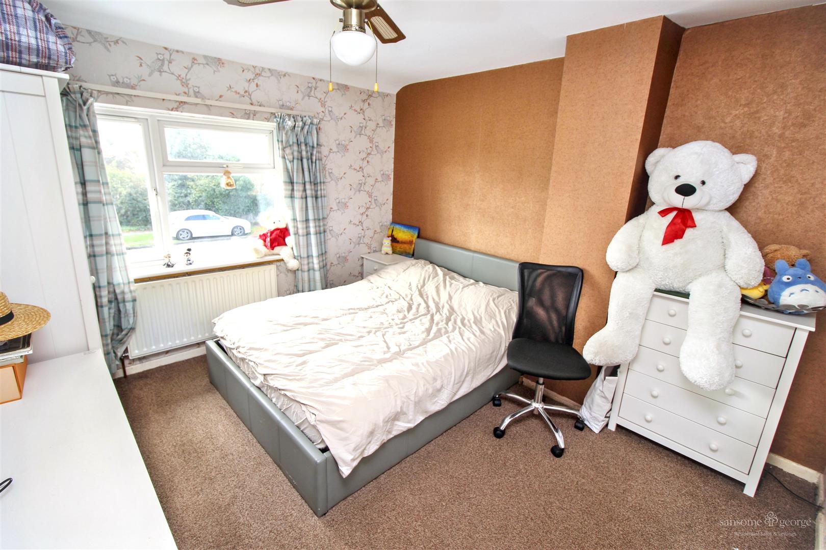 Hogarth Avenue, Tilehurst, Reading